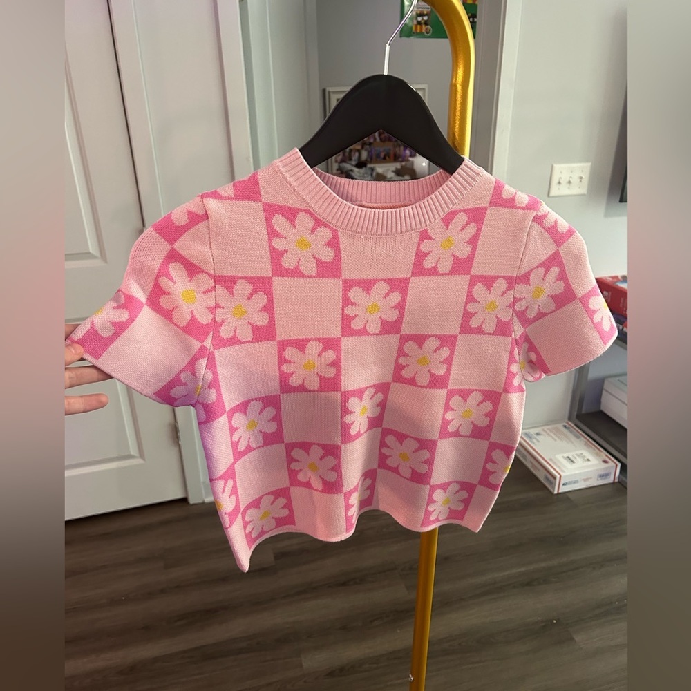 Cute size small debut top / NWOT
